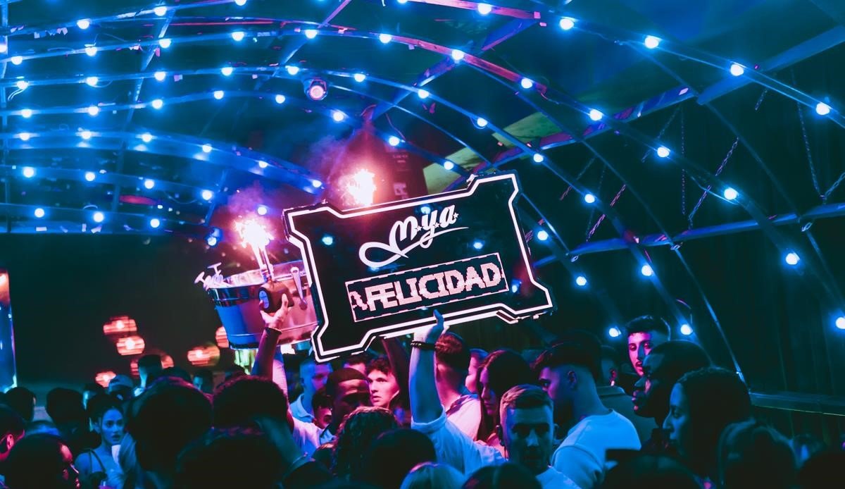 VIP tables at MYA Club Valencia with bottle service